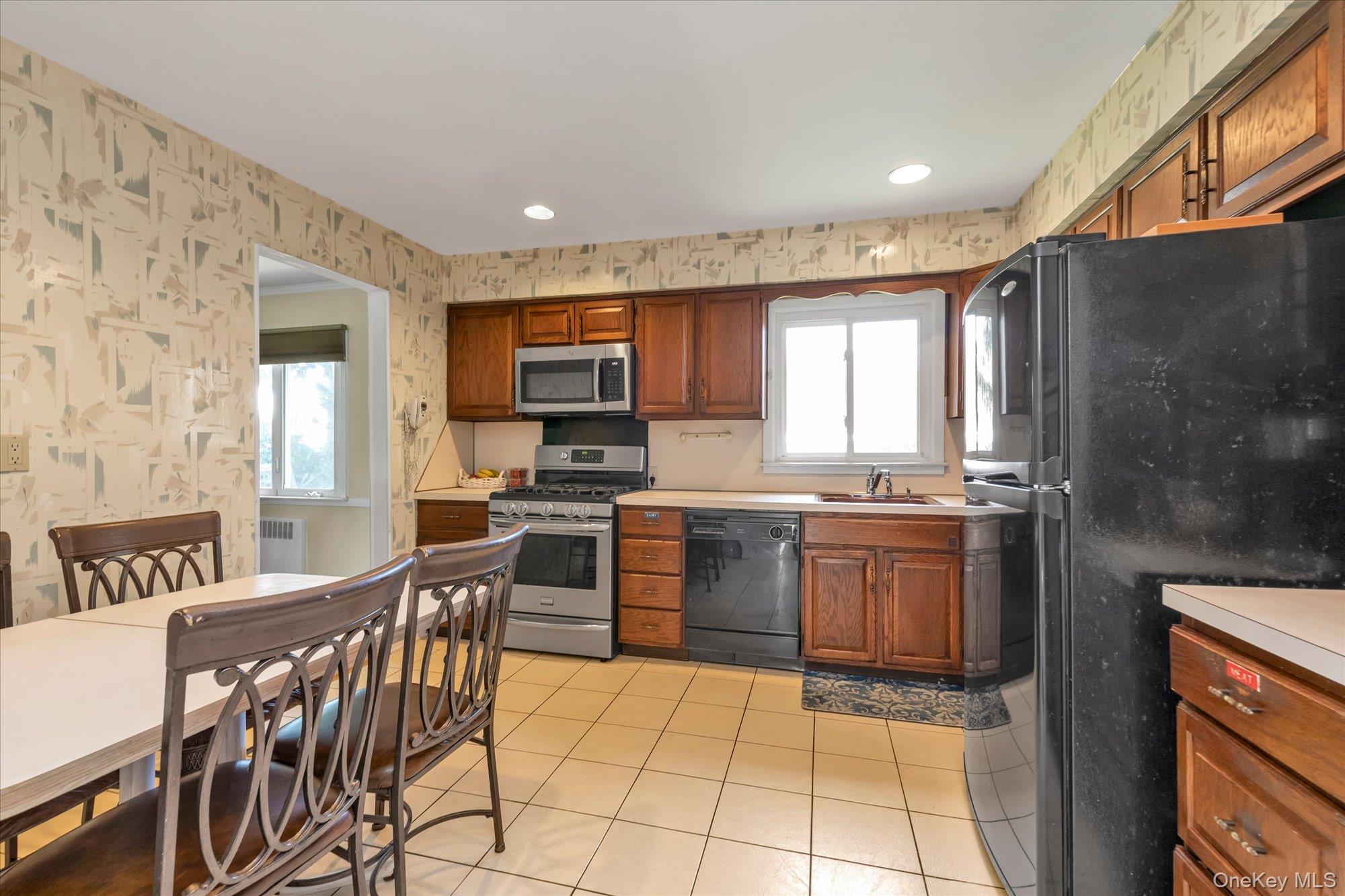 2006 Norshon Road Merrick, NY 11566 - Photo 10 of 26