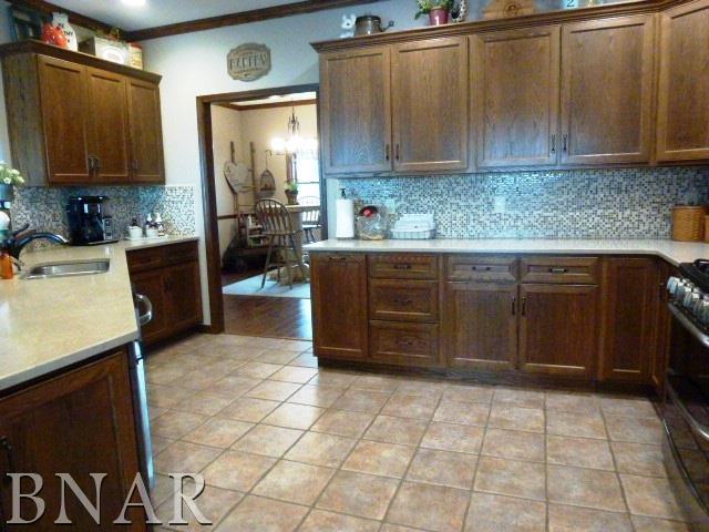 8192 Kleemann Road Clinton, IL 61727 - Photo 11 of 33