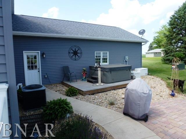 8192 Kleemann Road Clinton, IL 61727 - Photo 19 of 33