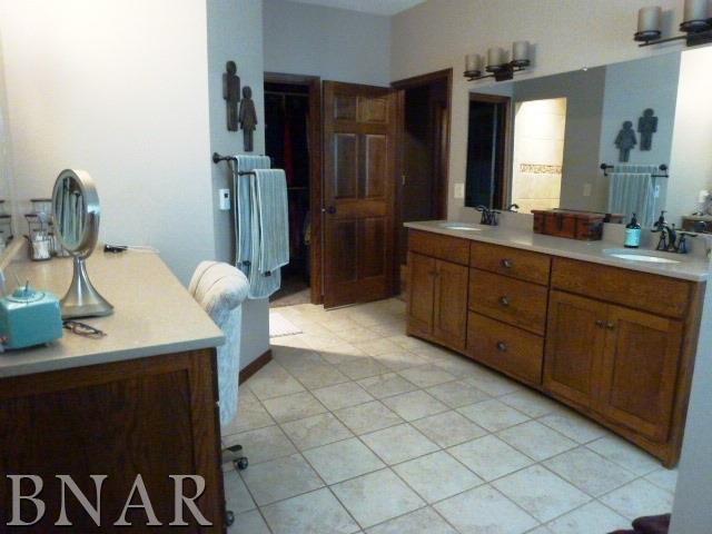 8192 Kleemann Road Clinton, IL 61727 - Photo 6 of 33