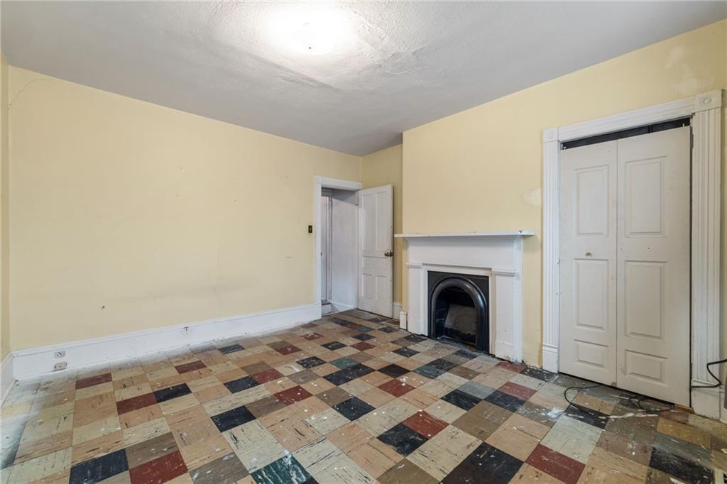 1841 Locust Street Pittsburgh, PA 15219 - Photo 22 of 35 Gallery Image 22