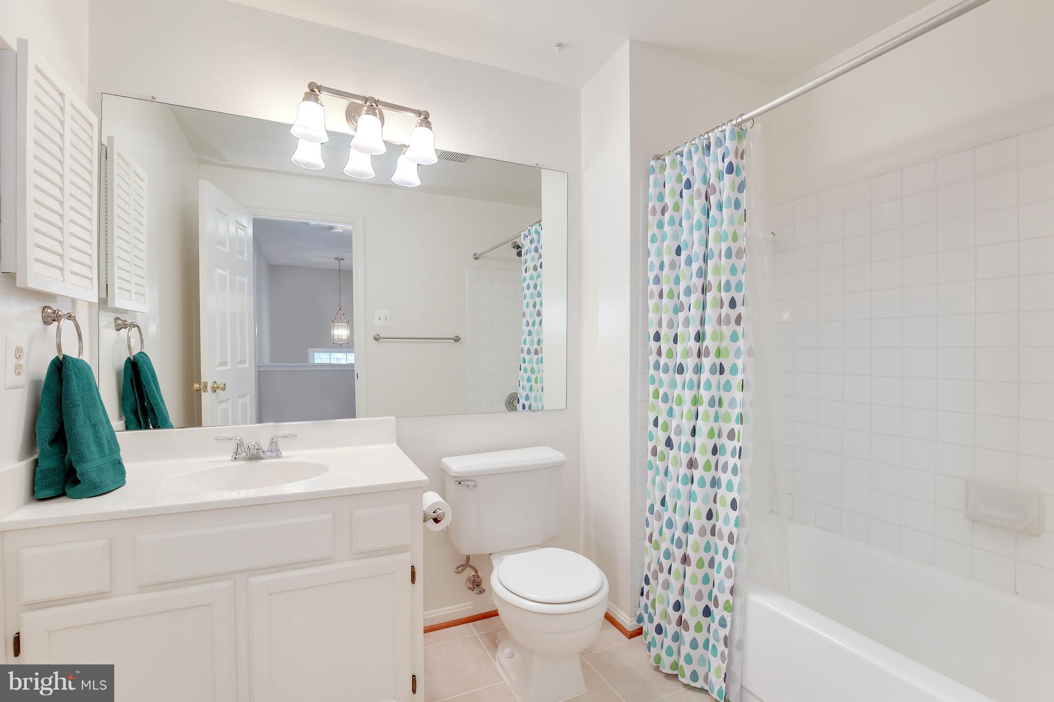 15008 Shamrock Ridge Road Silver Spring, MD 20906 - Photo 17 of 28 Bath