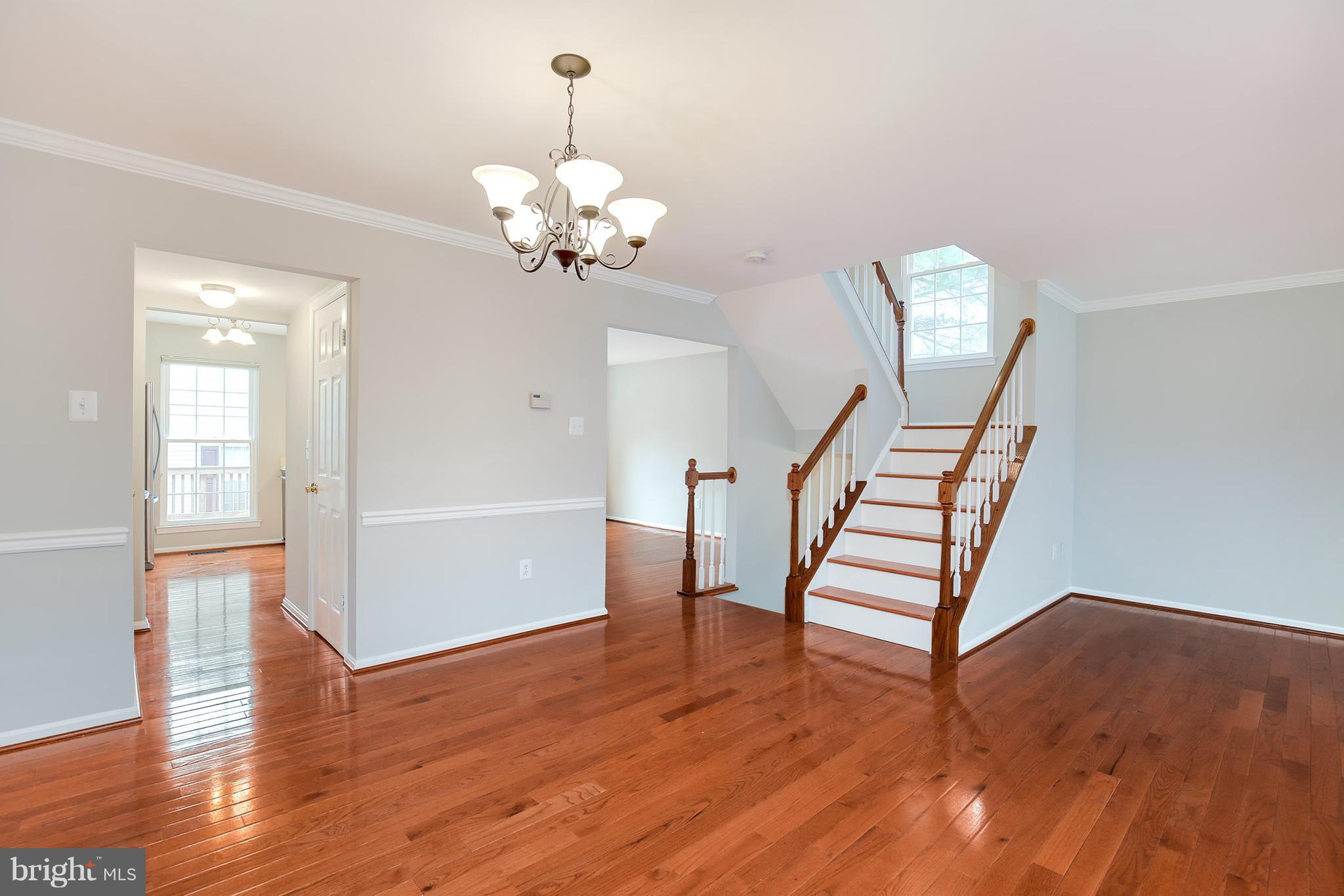 15008 Shamrock Ridge Road Silver Spring, MD 20906 - Photo 6 of 28 Living Room