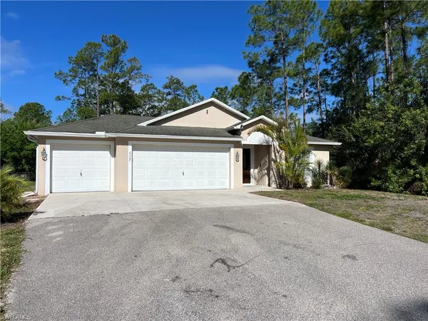 $530,000 | 685 Desoto Boulevard North, Naples, FL 34120