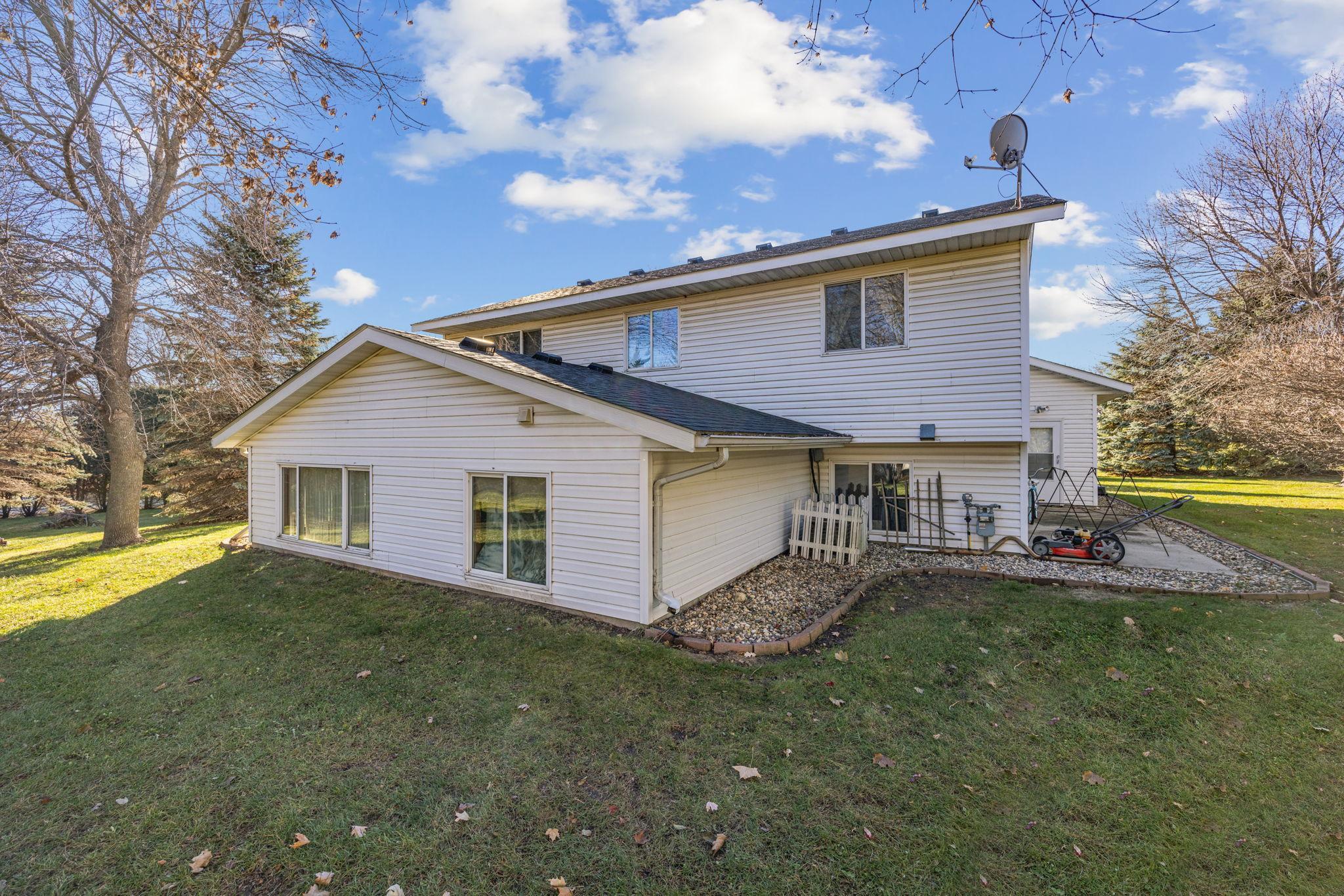 16105 Golfview Road Northeast New London, MN 56273 - Photo 28 of 31 Gallery Image 28