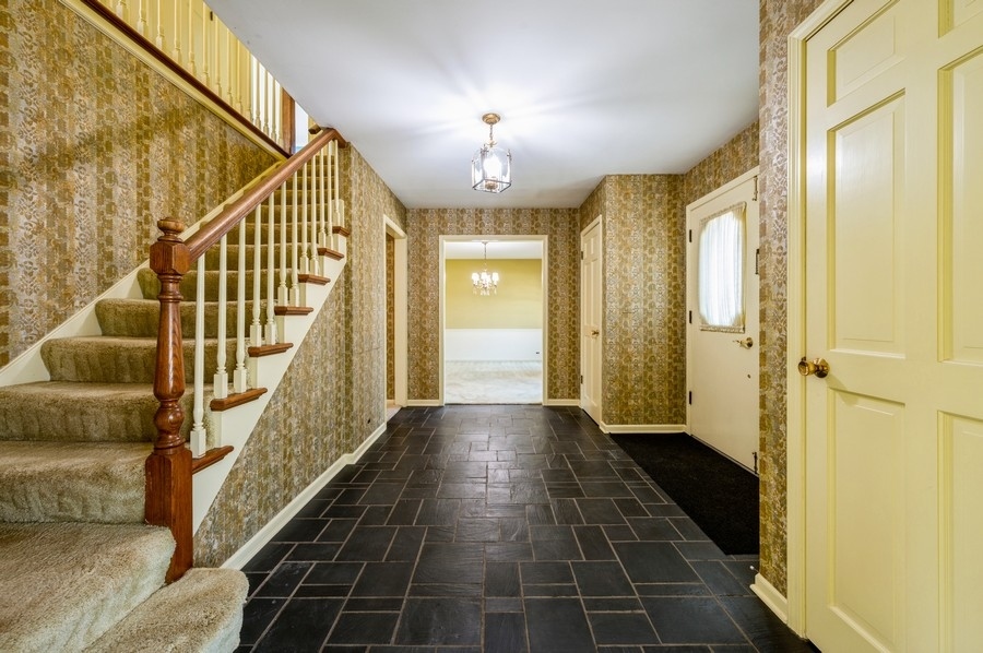 2961 Cherry Lane Northbrook, IL 60062 - Photo 3 of 21 a view of entryway with a front door