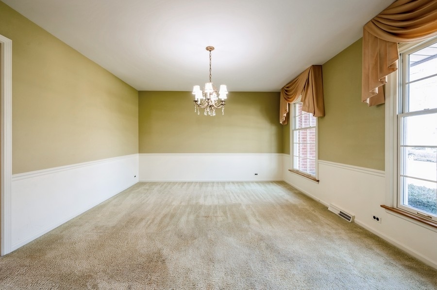 2961 Cherry Lane Northbrook, IL 60062 - Photo 7 of 21 a view of an empty room with a window