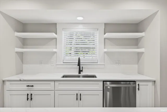 $395,000 | 3633 East 3rd Street, Bloomington, IN 47401