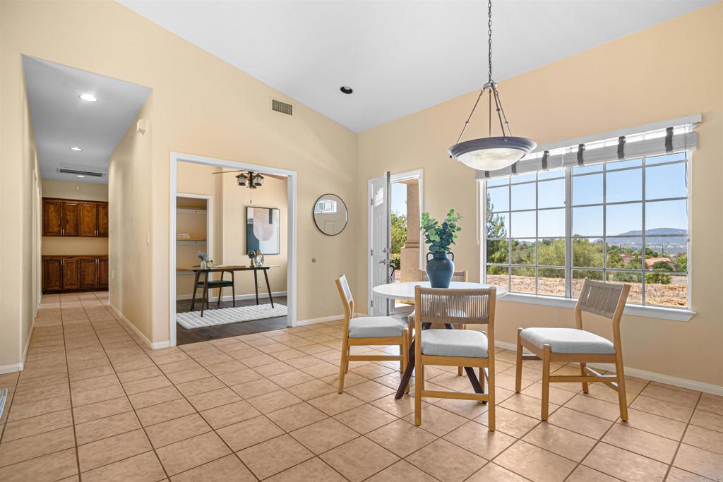29027 The Yellow Brick Road Valley Center, CA 92082 - Photo 5 of 36