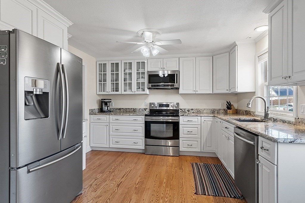 19 Redwood Road Lunenburg, MA 01462 - Photo 3 of 33 Gallery Image 3