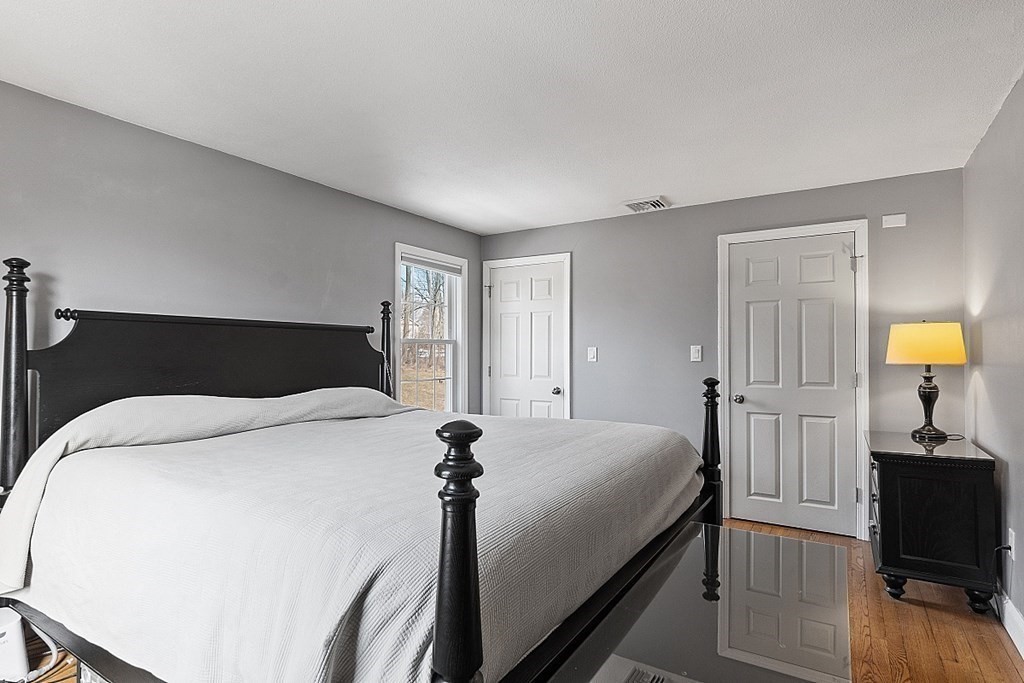19 Redwood Road Lunenburg, MA 01462 - Photo 4 of 33 Gallery Image 4