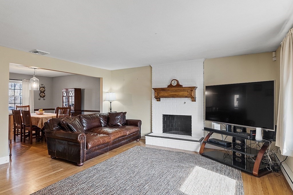 19 Redwood Road Lunenburg, MA 01462 - Photo 7 of 33 Gallery Image 7
