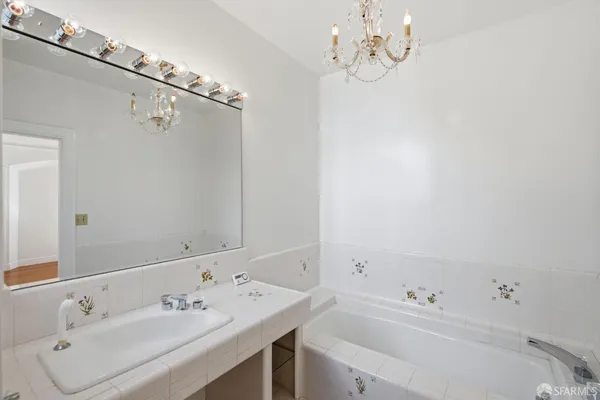 $3,799,000 | 3152 Lyon Street, San Francisco, CA 94123