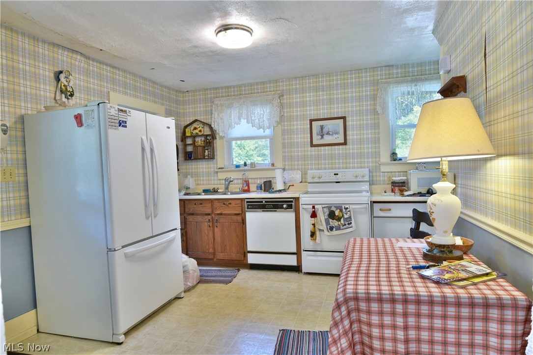 1616 Shanksdown Road Windham, OH 44288 - Photo 8 of 28 Gallery Image 8