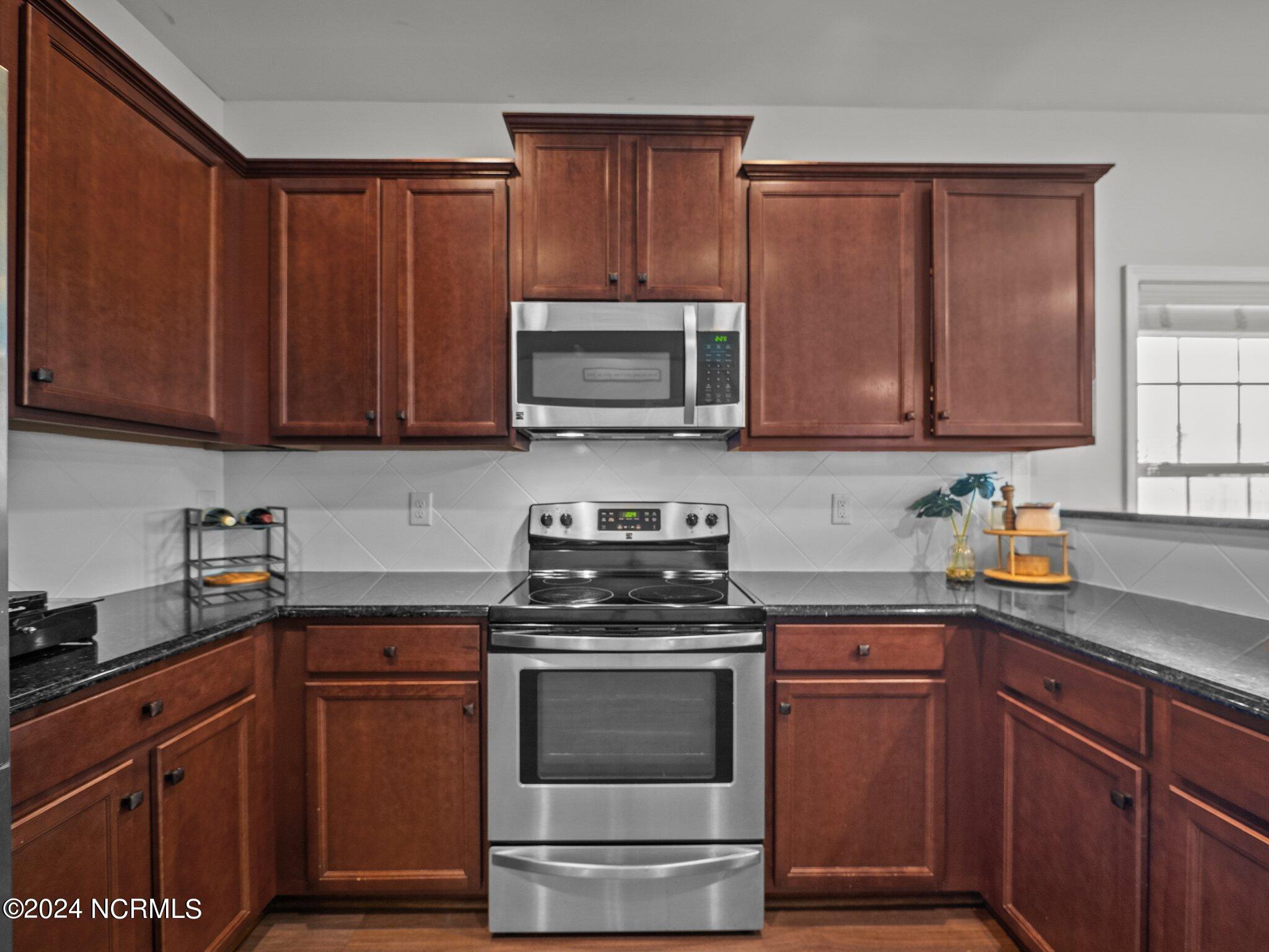 509 Romper Road Sneads Ferry, NC 28460 - Photo 11 of 42 Kitchen