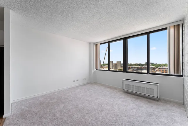 $2,350 | 2754 North Hampden Court, Unit 1003, Chicago, IL 60614