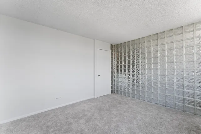 $2,350 | 2754 North Hampden Court, Unit 1003, Chicago, IL 60614