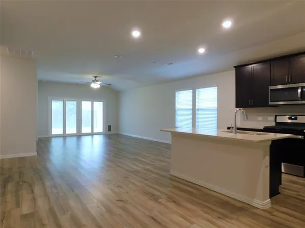 $2,350 | 229 Briarwood Lane, Lake Dallas, TX 75065