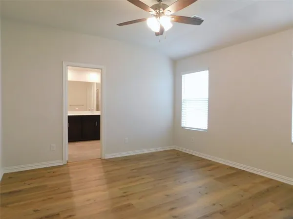 $2,350 | 229 Briarwood Lane, Lake Dallas, TX 75065