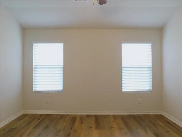 $2,350 | 229 Briarwood Lane, Lake Dallas, TX 75065