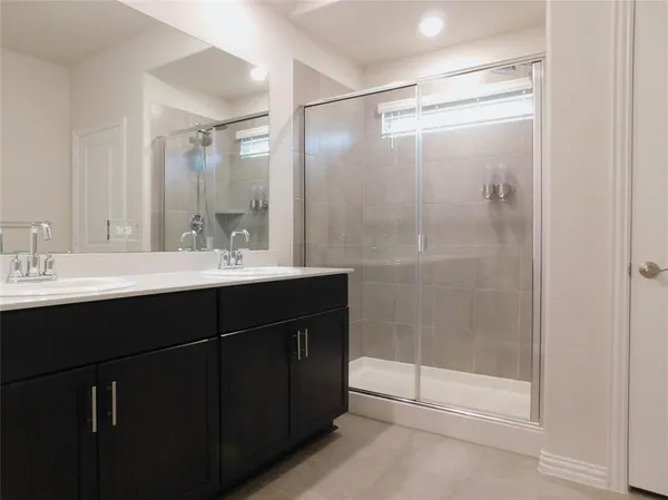 $2,350 | 229 Briarwood Lane, Lake Dallas, TX 75065