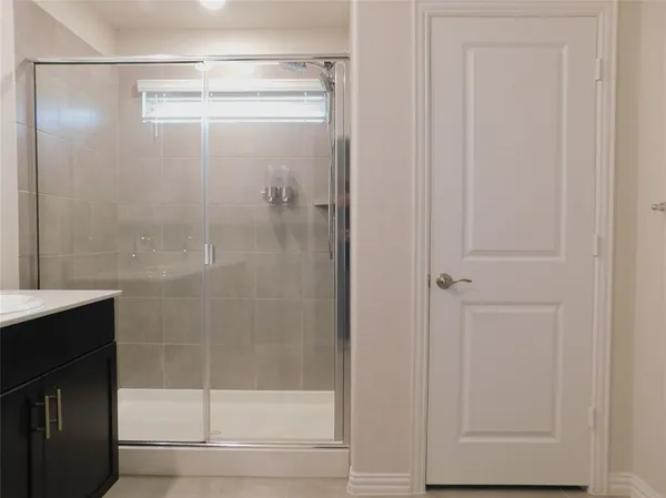 $2,350 | 229 Briarwood Lane, Lake Dallas, TX 75065