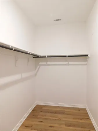 $2,350 | 229 Briarwood Lane, Lake Dallas, TX 75065