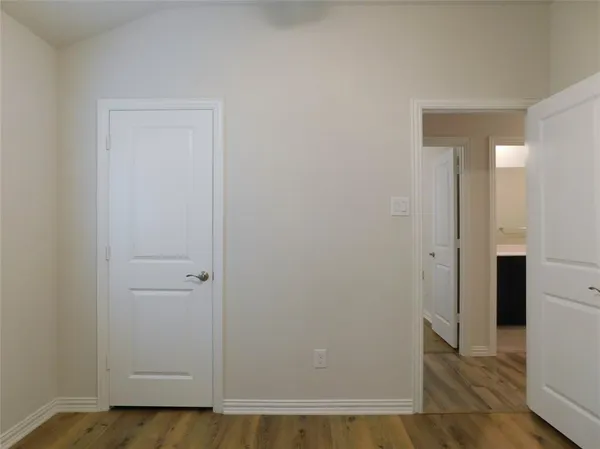 $2,350 | 229 Briarwood Lane, Lake Dallas, TX 75065