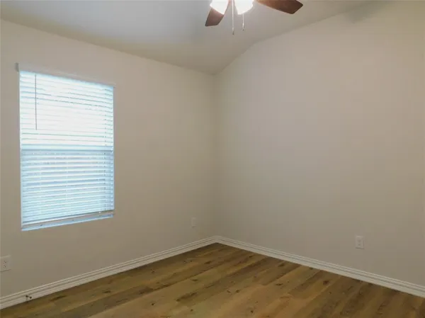 $2,350 | 229 Briarwood Lane, Lake Dallas, TX 75065