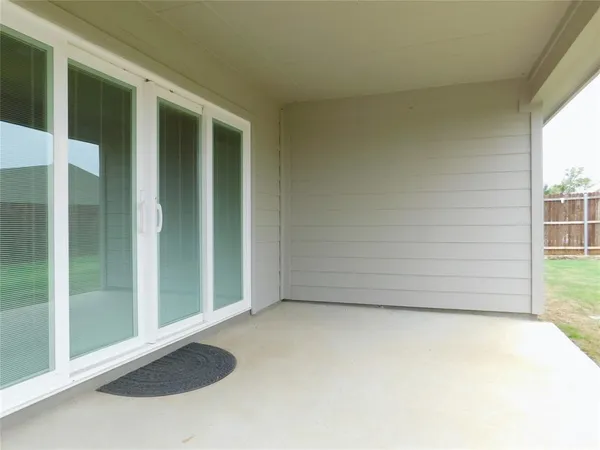 $2,350 | 229 Briarwood Lane, Lake Dallas, TX 75065