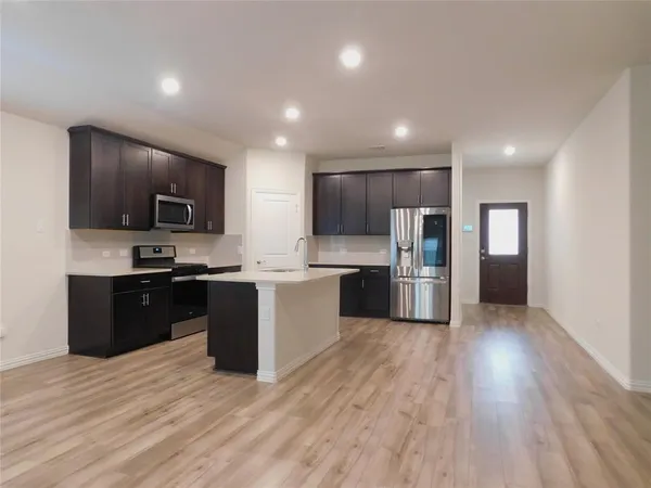 $2,350 | 229 Briarwood Lane, Lake Dallas, TX 75065