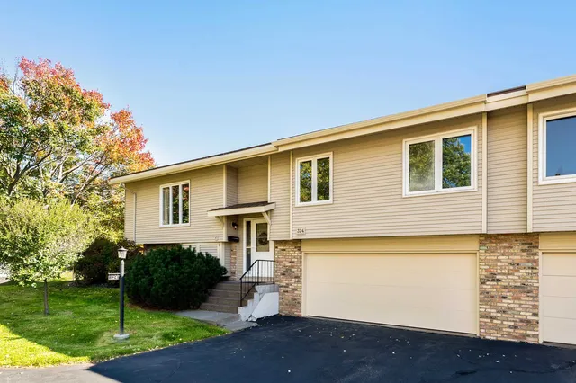 $389,000 | 324 Wildwood Drive, Unit 324, Duluth, MN 55811