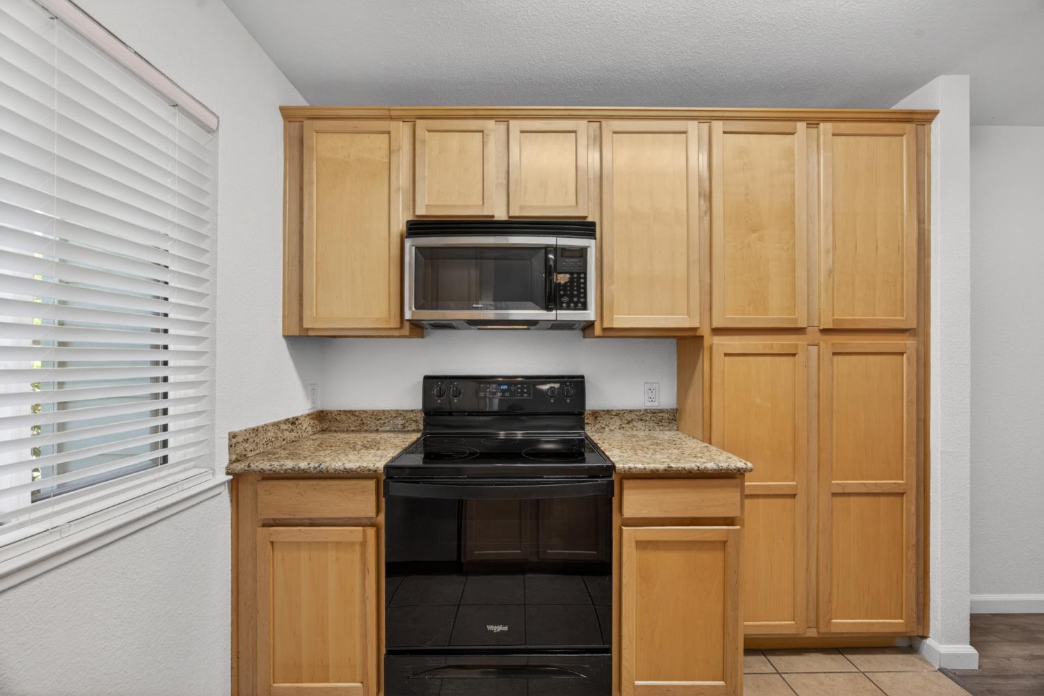 6239 Riverside Boulevard, Unit 2 Sacramento, CA 95831 - Photo 15 of 42
