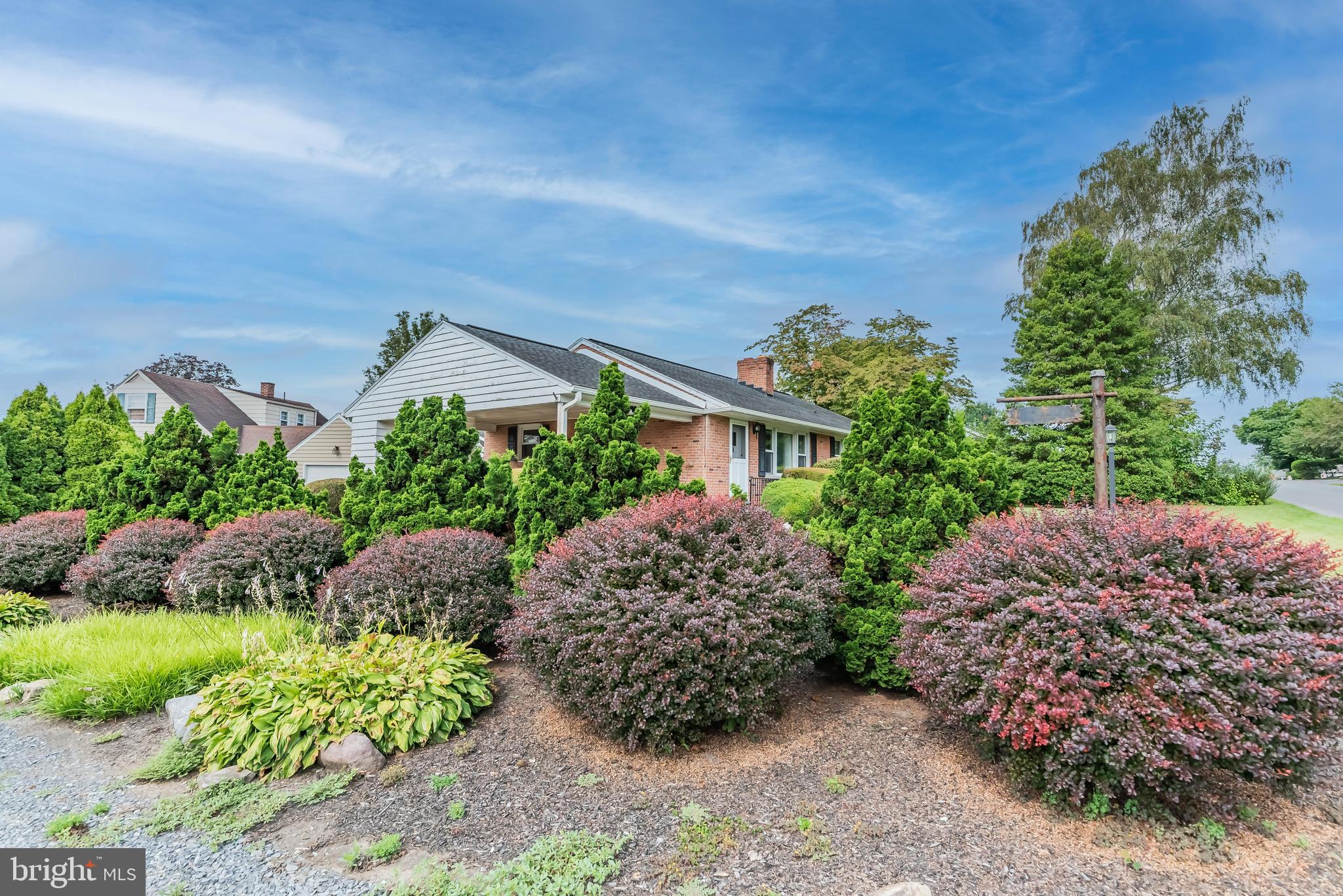 166 Highland Road Chambersburg, PA 17202 - Photo 20 of 24 Corner Lot with landscaping