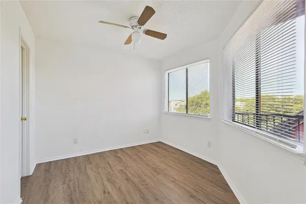 $900 | 9839 Walnut Street, Unit 306, Dallas, TX 75243