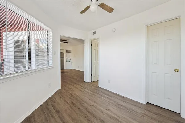 $900 | 9839 Walnut Street, Unit 306, Dallas, TX 75243
