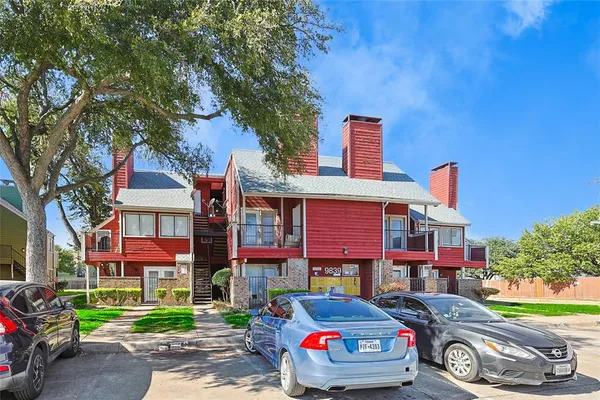 $900 | 9839 Walnut Street, Unit 306, Dallas, TX 75243
