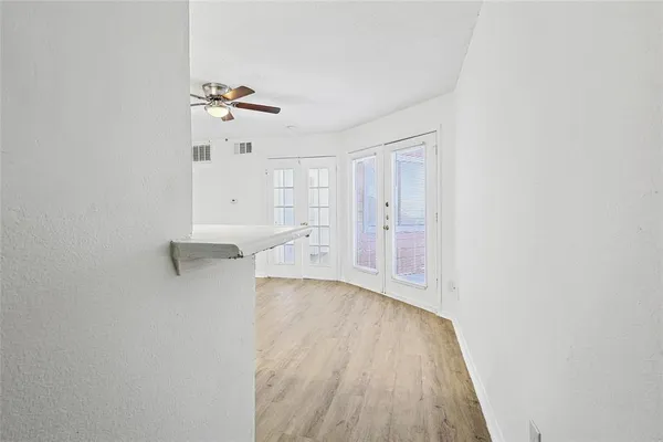 $900 | 9839 Walnut Street, Unit 306, Dallas, TX 75243