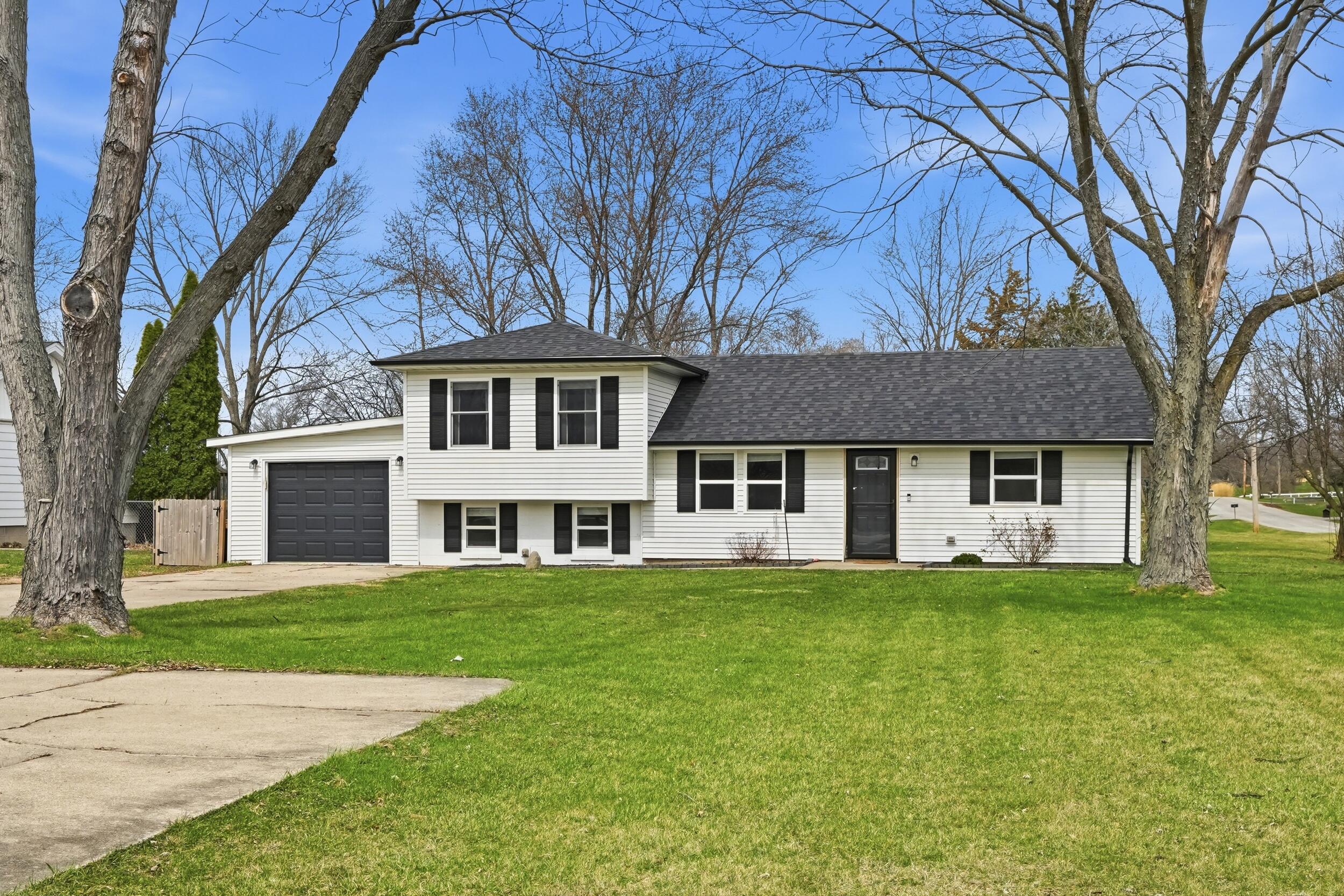 4906 West 109th Avenue Crown Point, IN 46307 - Photo 3 of 27 2500x1667