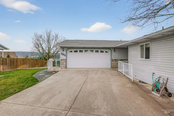 $425,000 | 935 Cypress Court, Unit A, Lewiston, ID 83501