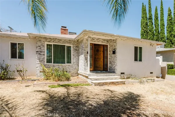 $4,300 | 16155 Hamlin Street, Van Nuys, CA 91406