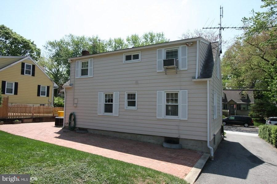 412 West Maple Road Linthicum Heights, MD 21090 - Photo 3 of 28 a view of a house with a yard