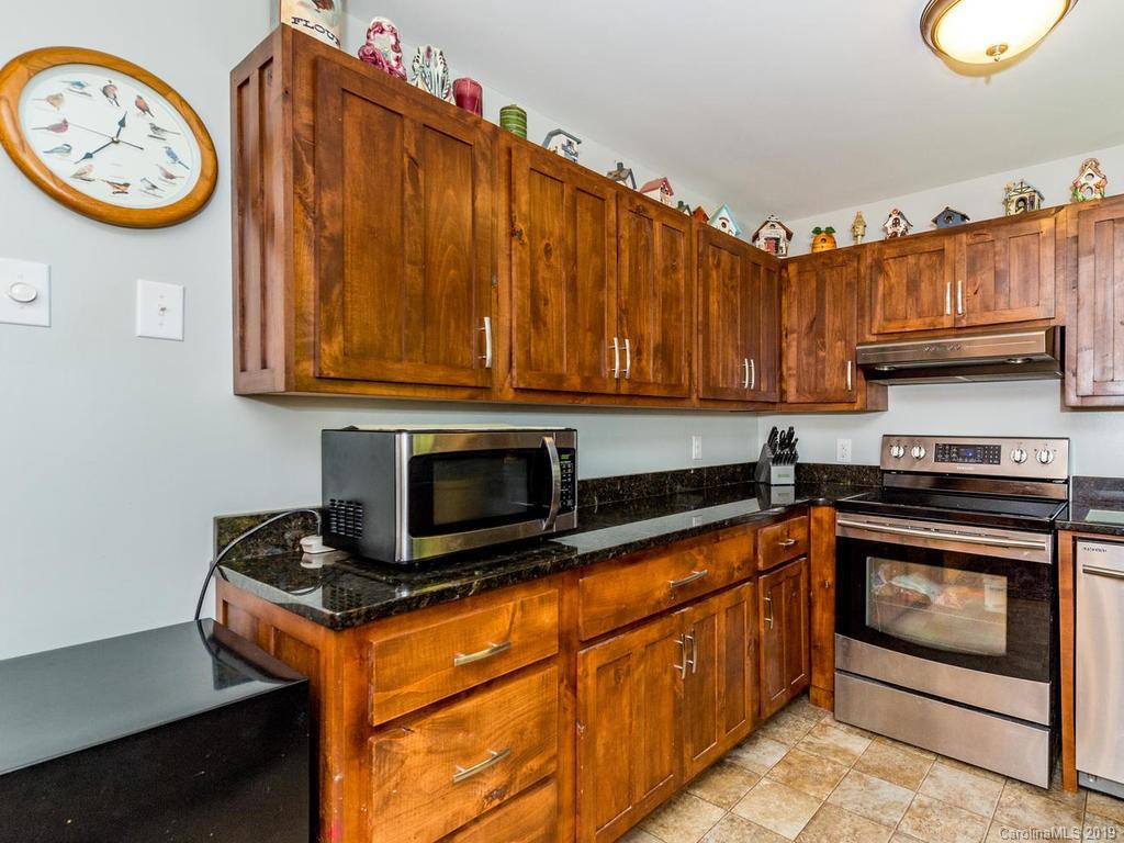 482 Blue House Road Hendersonville, NC 28792 - Photo 12 of 33 Gallery Image 12
