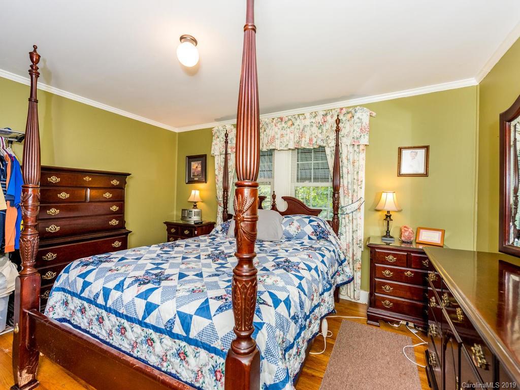 482 Blue House Road Hendersonville, NC 28792 - Photo 13 of 33 Gallery Image 13
