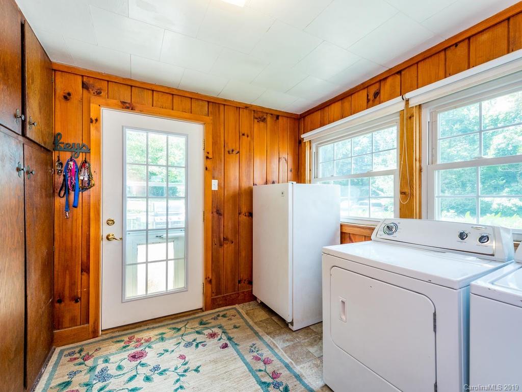 482 Blue House Road Hendersonville, NC 28792 - Photo 18 of 33 Gallery Image 18