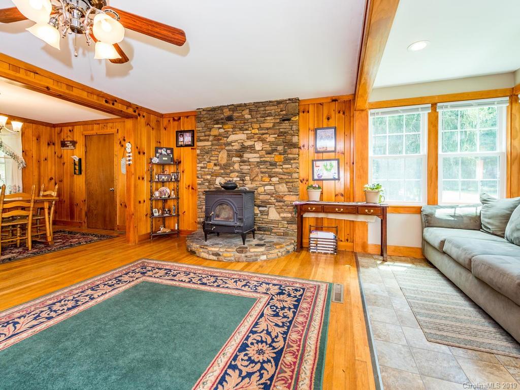 482 Blue House Road Hendersonville, NC 28792 - Photo 3 of 33 Gallery Image 3