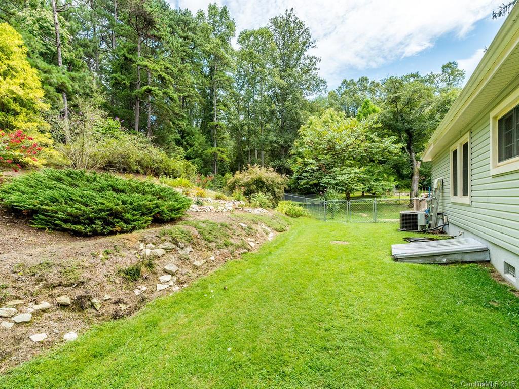 482 Blue House Road Hendersonville, NC 28792 - Photo 26 of 33 Gallery Image 26