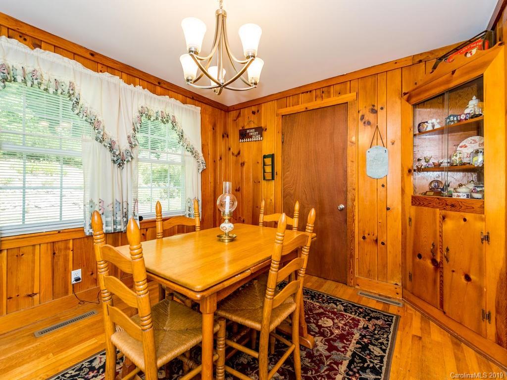 482 Blue House Road Hendersonville, NC 28792 - Photo 7 of 33 Gallery Image 7