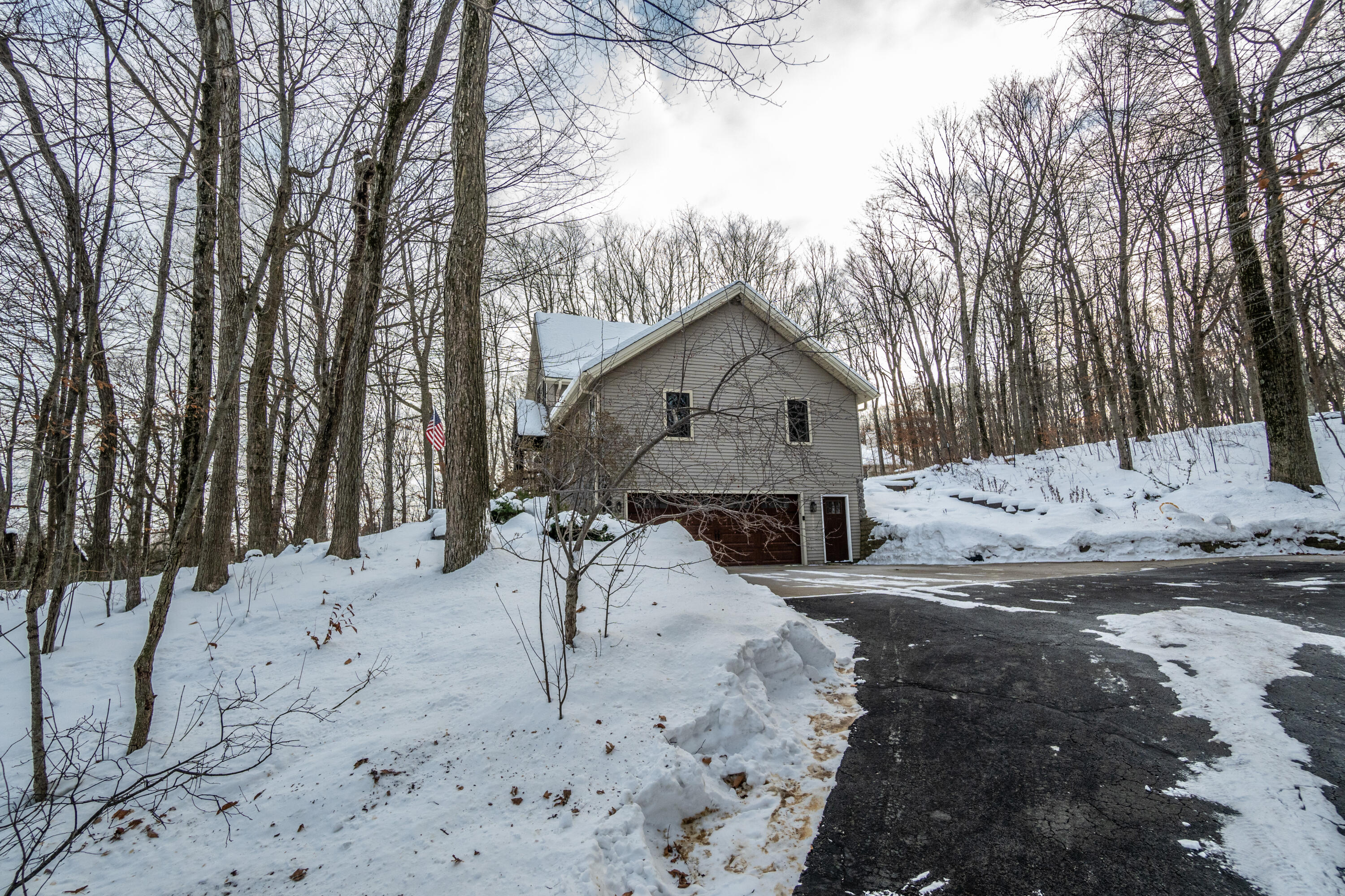 4593 Beaver Dam Road Barton, WI 53090 - Photo 38 of 45 DSC03493