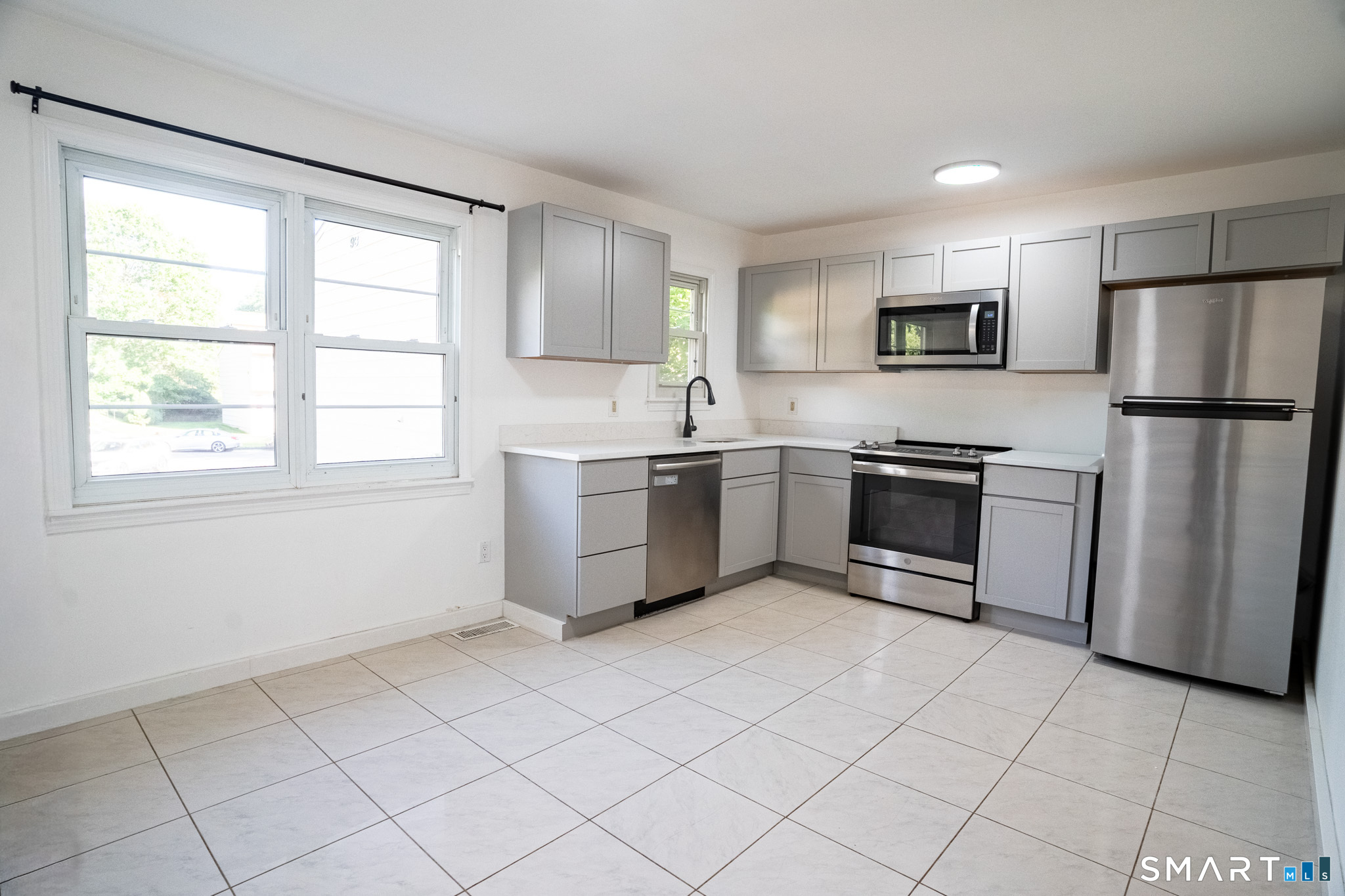 99 Ridge Road, Unit 7 Naugatuck, CT 06770 - Photo 3 of 22